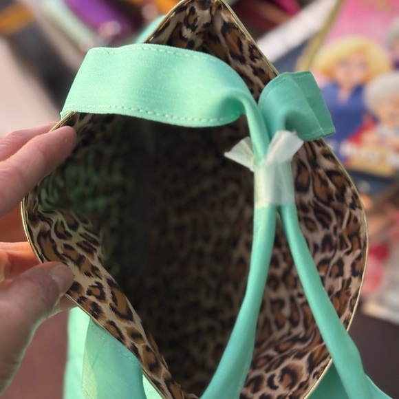 Betsey Johnson x Redken Mint Green Leopard Mini Tote NWT - Picture 5 of 5
